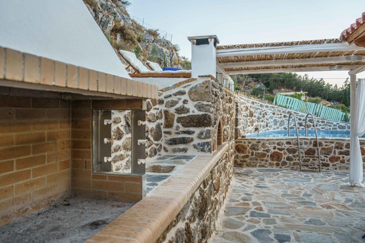 Villa Simantiri Pombia Exterior foto